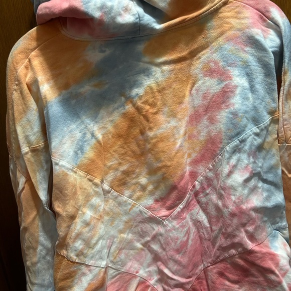 Pink Victoria’s Secret hoodie - Picture 5 of 6